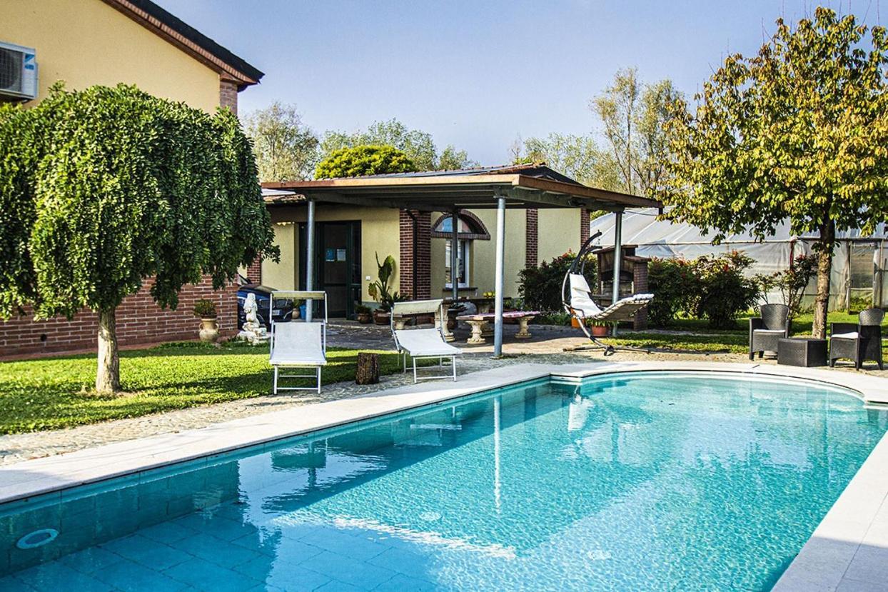 Oasi Del Po Apartment Monticelli d'Ongina Bagian luar foto